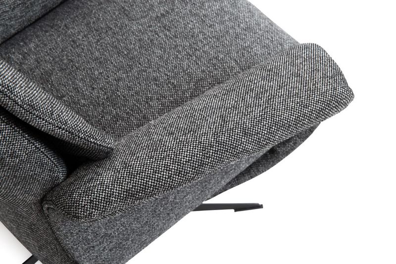 Seven Recliner med integrert fothviler | Sutton 550 Black